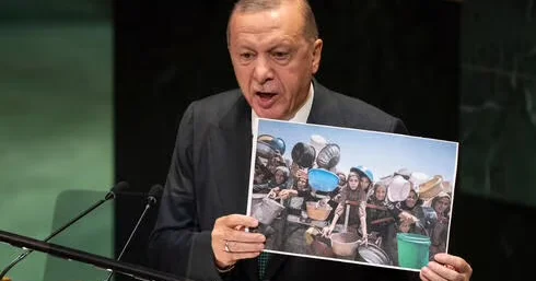 “Trampın planı Ərdoğanı Qəzzanın mərkəzinə gətirib“ “The Times of İsrael“