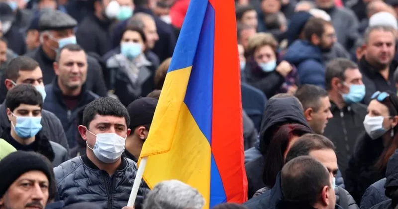 В Ереване начался оппозиционный митинг
