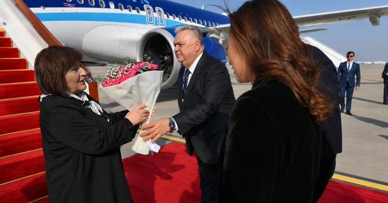 Sahibə Qafarova Qırğızıstana səfərə gedib FOTO