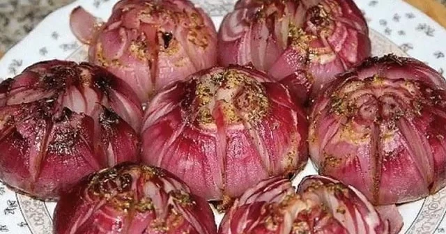 Sobada bişirilmiş soğan Ağır xəstəliklərin ən güclü DƏRMANI