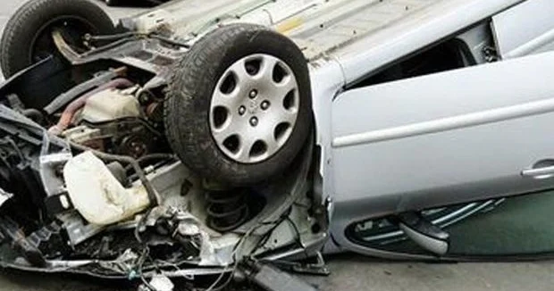 Ələt Astara yolunda maşın aşdı, 3 yaralı var