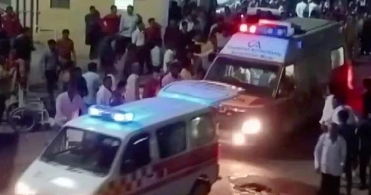 Hindistanda yük maşını zəvvarların izdihamına çırpılıb