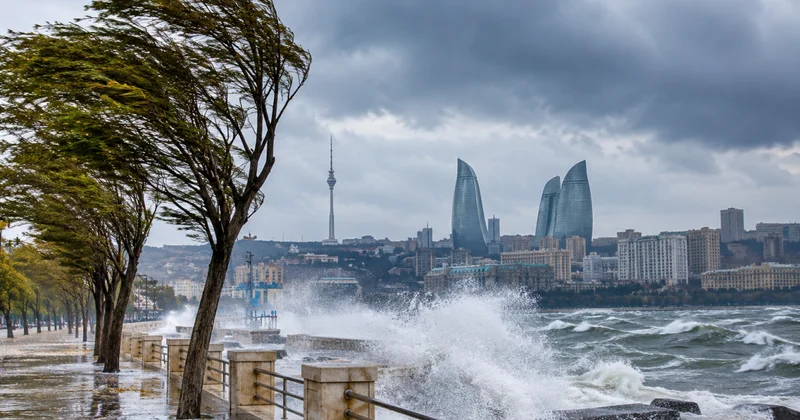 Bakıda və Abşeronda güclü küləklə bağlı narıncı xəbərdarlıq verilib