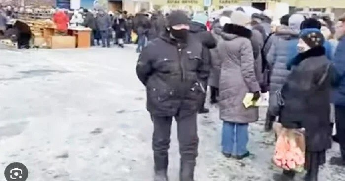 Rusiyada aclıq: insanlar ərzaq növbəsində... Video