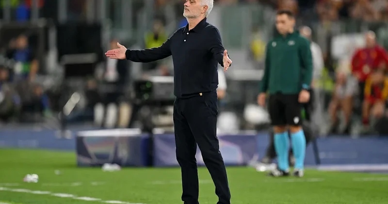 Mourinyo 13 ildən sonra “Sevilya” üzərində qələbə qazandı