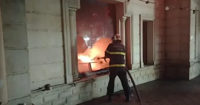 Xırdalanda uşaq əyləncə mərkəzində başlayan yanğın restorana keçib Sakinlər danışdı