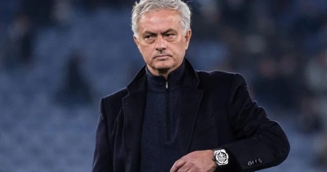 “Real” Joze Mourinyoya əvəzləyici axtarır