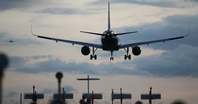 Türkiyənin iki çarter reysi Rusiyaya eniş edə bilmədi 400 dən çox sərnişin ÇƏTİN DURUMDA