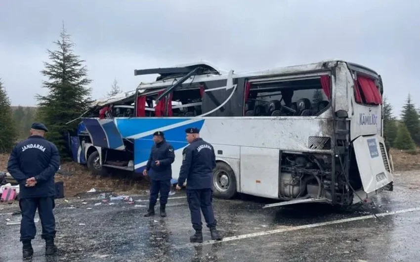 Türkiyədə avtobus aşdı Ölən və yaralananlar var