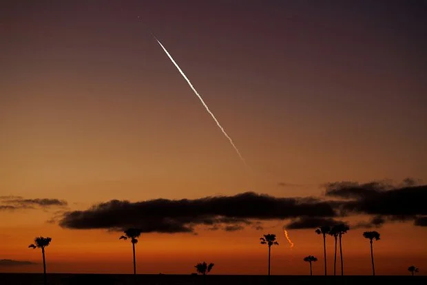 Starlink peykləri daha çox UFOlarla qarışdırılır...