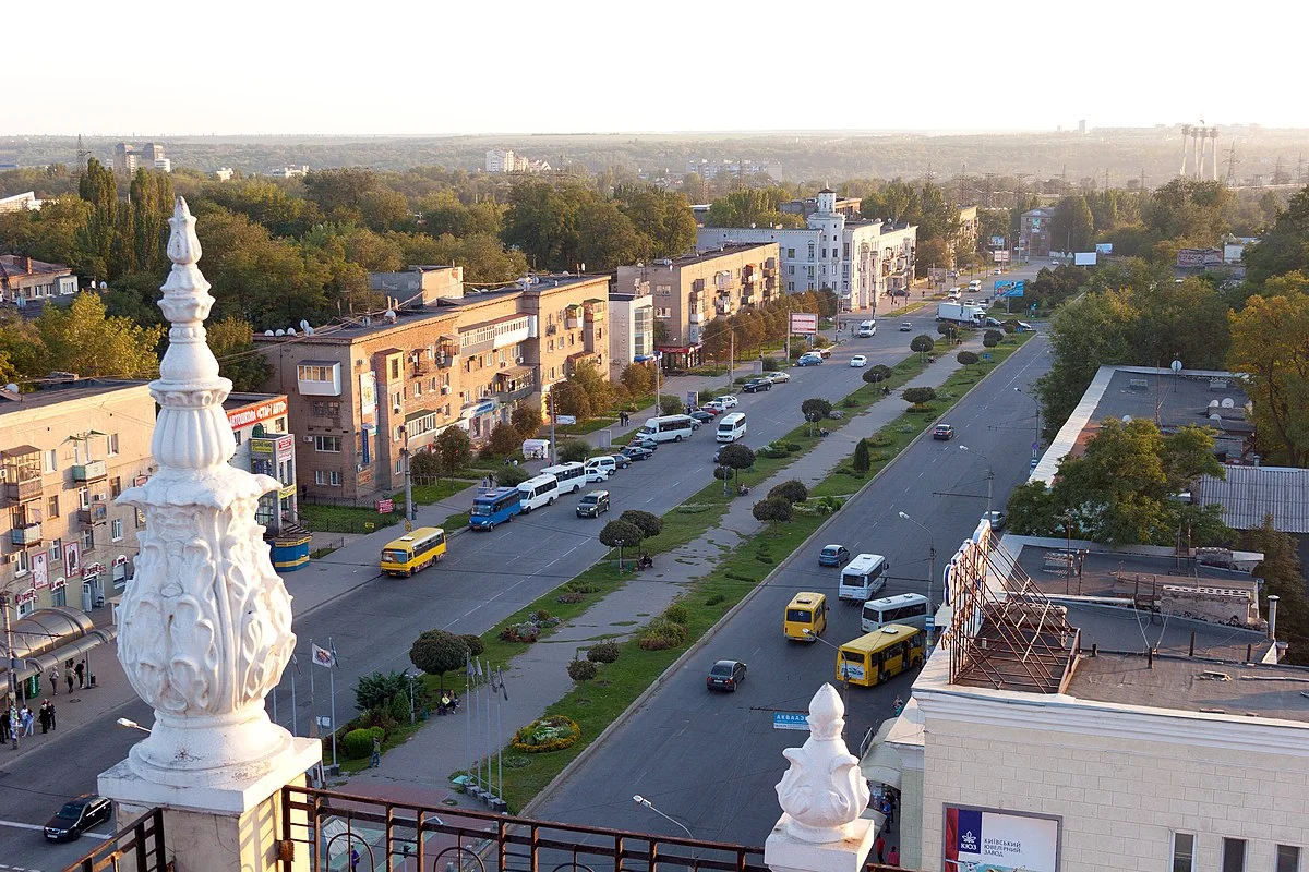 Zaporojyedə 8 yaşayış məntəqəsinin sakinləri işıqsız qalıb