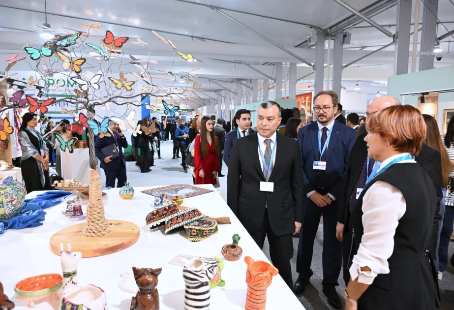 COP29 çərçivəsində DOST İnklüziv İnkişaf və Yaradıcılıq Mərkəzinin təqdim etdiyi sərgiyə baxış keçirilib AZƏRTAC