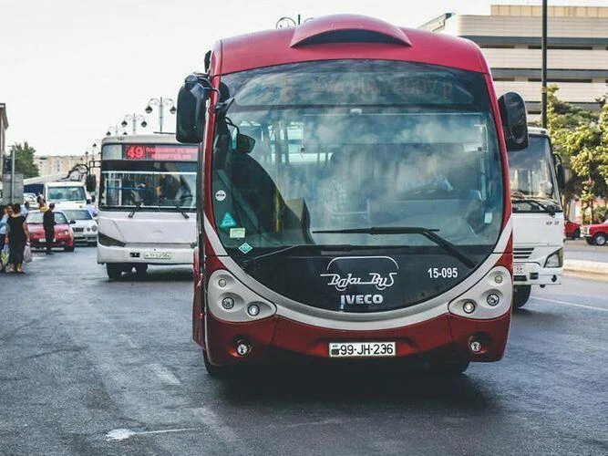 В Баку возобновлено движение еще нескольких автобусов СПИСОК