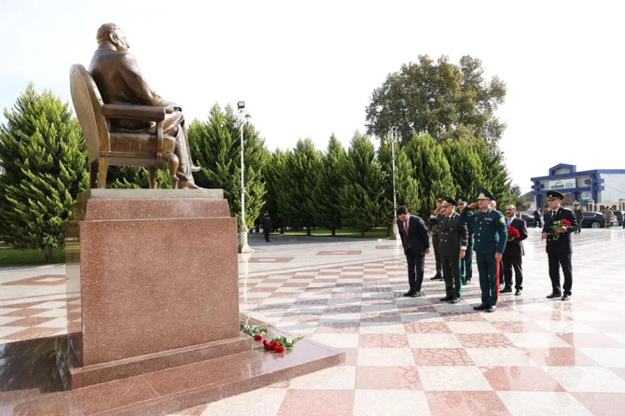 525ci qəzet Hərbi prokuror Dövlət Sərhəd Xidmətinin hərbi qulluqçuları ilə görüşüb