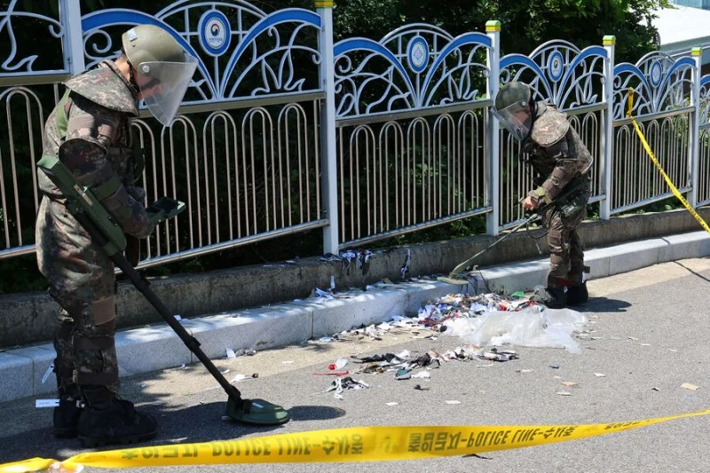 Şimali Koreya Cənubi Koreyaya yenidən zibil balonları buraxıb