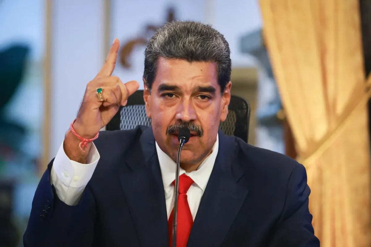 Maduro: Rusiyaya qarşı uzaqmənzilli silahların istifadəsinə icazə vermək qərarı “dəlilikdir”