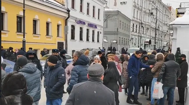 Silahlı şəxslər Abxaziya Nazirlər Kabinetinin əməkdaşlarını iş yerlərinə buraxmırlar