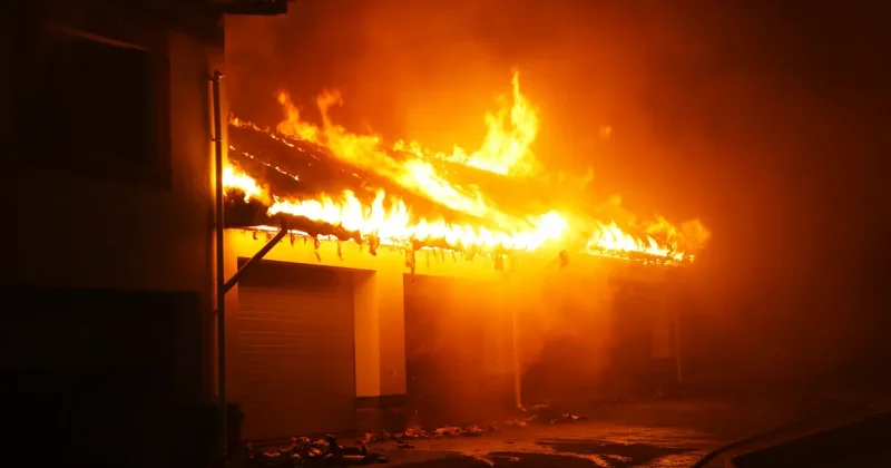 Трагедия в Казахстане: при пожаре в частном доме сгорели 12 человек, из них 9 детей Minval Politika