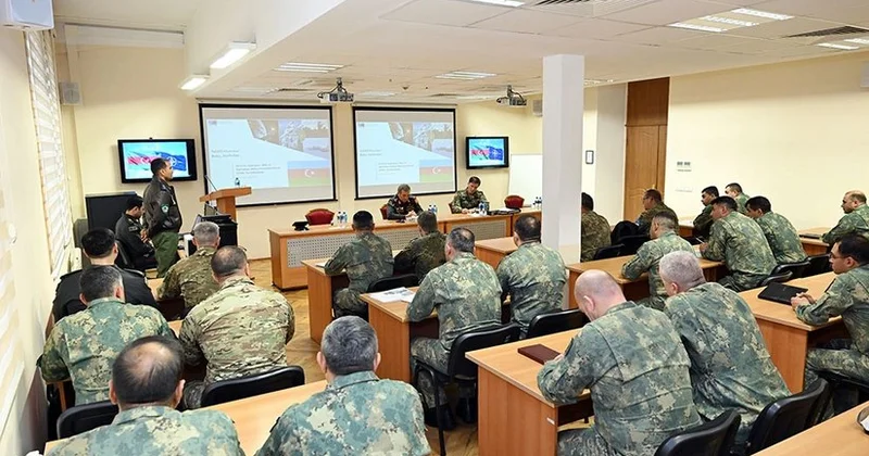 Bakıda NATO nun mobil təlim qrupu tərəfindən kurs keçirilir FOTO