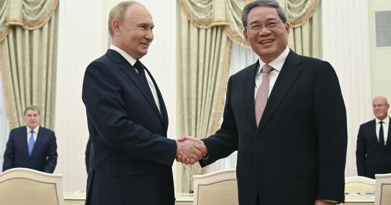 Vladimir Putin Çinin baş naziri ilə görüşdü