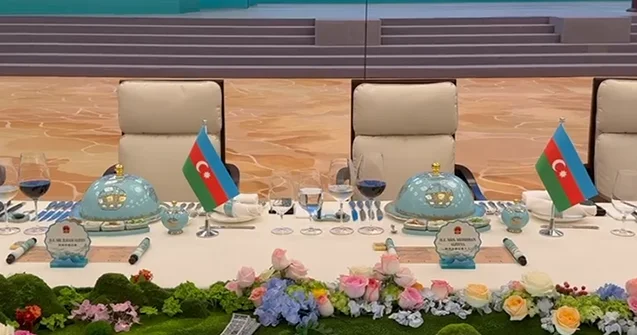 Prezident və xanımı üçün ayrılan masa, ziyafətin menyusu FOTOLAR