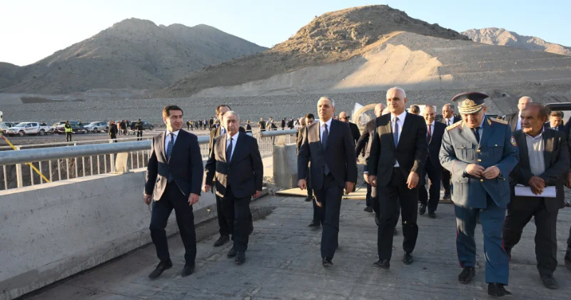 Состоялось ознакомление с работами по Зангезурскому коридору и процессом строительства моста Агбенд Келале ФОТО