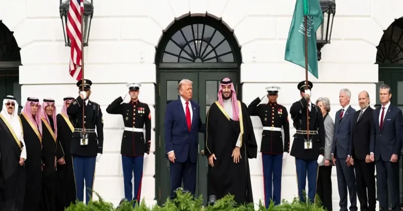 Tramp Ağ Evdə Məhəmməd bin Salmanı qəbul edib