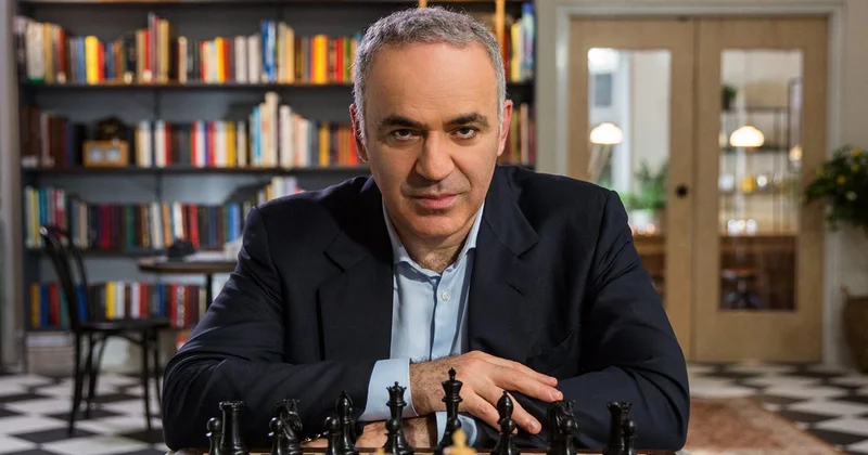 “Qərbin qorxaq, rüsvayçı və əxlaqsız qərarı Putin üçün siqnal olub“ Kasparov