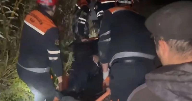 61 yaşlı kişi 20 metr hündürlükdən dərəyə düşdü Yaralandı VİDEO