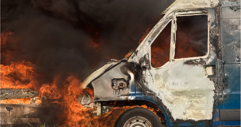 Məmmədlidə yanğın oldu, avtomobillər yandı VİDEO