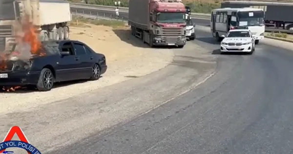 Mersedes lə QAZel toqquşdu, biri yandı