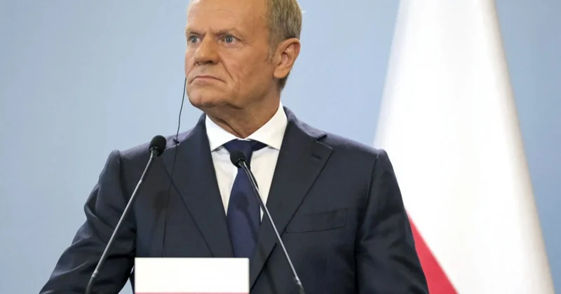 Tusk: Polşada dəmir yolu təxribatında şübhəli bilinən iki ukraynalı müəyyən edilib