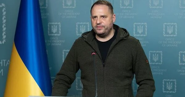 Korrupsiya qalmaqalı: Uitkofla Yermakın görüşü ləğv edildi