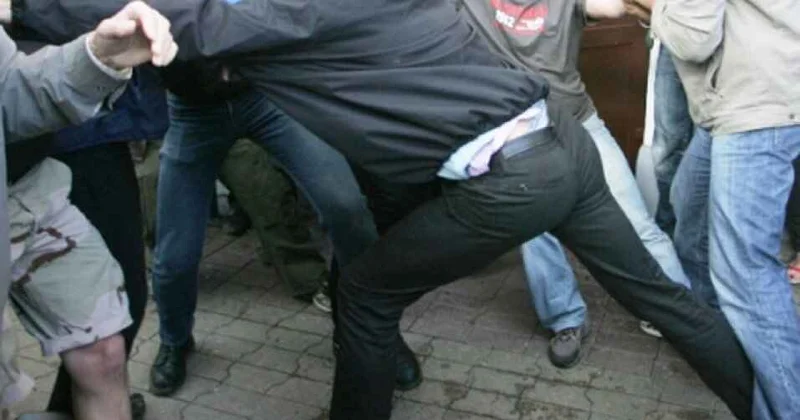 Yasamalda yeniyetmələr dalaşdı, 15 yaşlı uşaq öldürüldü