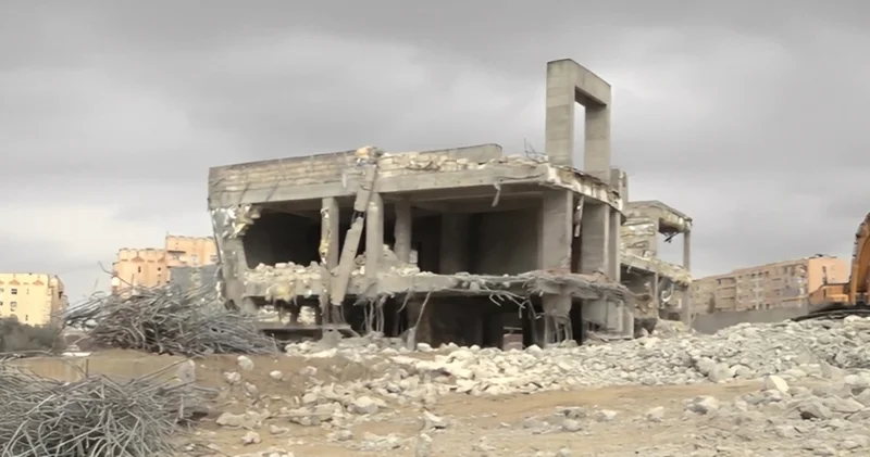 Yeni Günəşli sakinləri çıxılmaz durumda: “Buranın tozu evlərə də vurur“