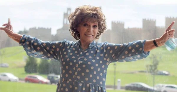 Məşhur müğənnini boğub öldürdülər Qocalar evində