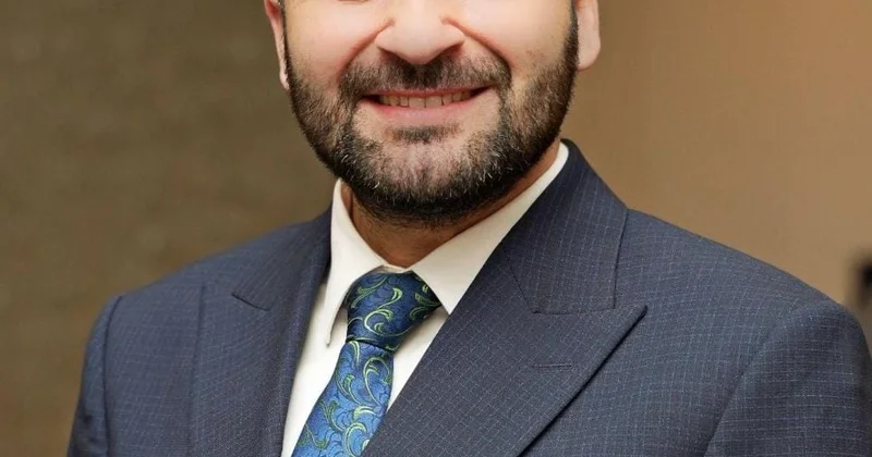 Qeysar Navab; Əliyev göstərir ki,dövlətin gücü hüququn toxunulmaz hökmündən qaynaqlanır