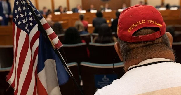 Trampın komandası düşmənlərin azlığından şikayətləndi