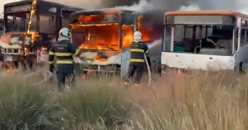 Yararsız avtobuslar külə döndü GÖRÜNTÜ