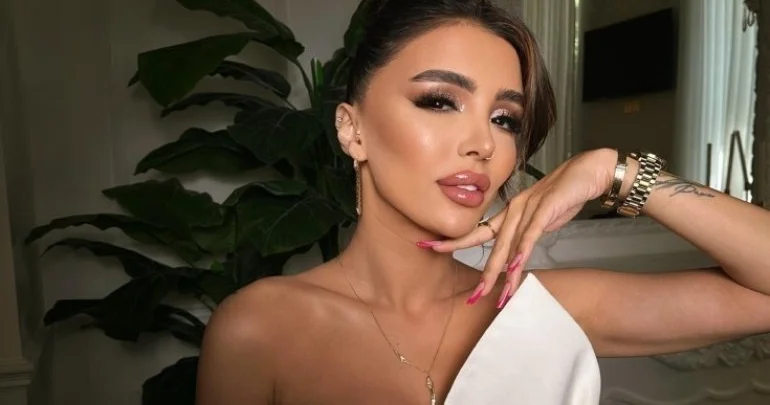 Rəqqasə Renkanın Maldiv fotoları