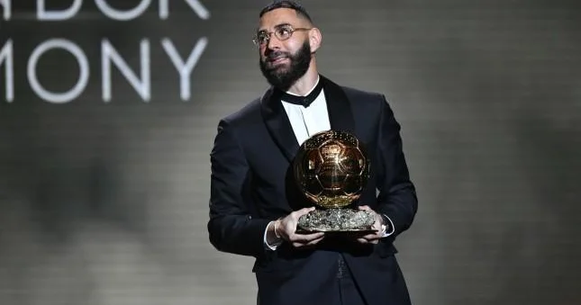 Benzema: Peres qalsa, Rea a qayıda bilərəm