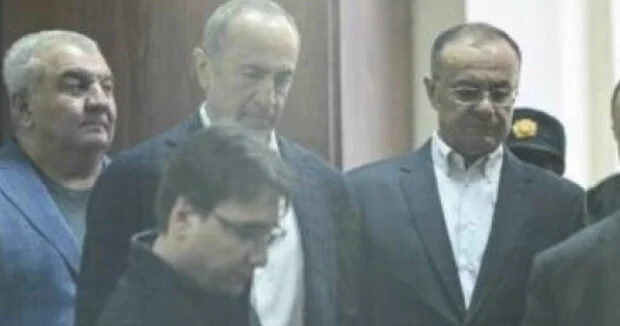 Koçaryana qarşı milyonluq tələb