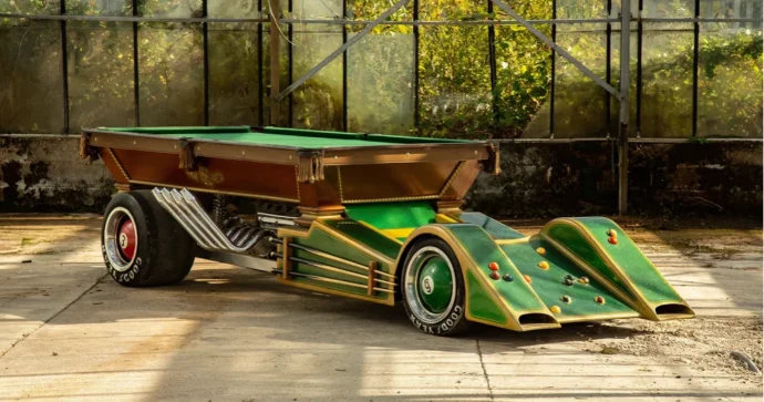 Bilyard masasına bənzər avtomobil satışa çıxarılır FOTO