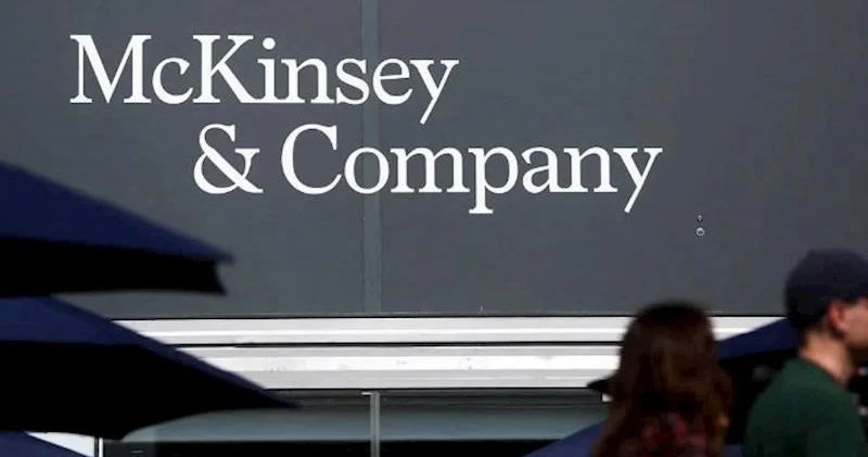 “McKinsey”in Fransa ofisində axtarış aparıldı Makronun seçki kampaniyasına görə
