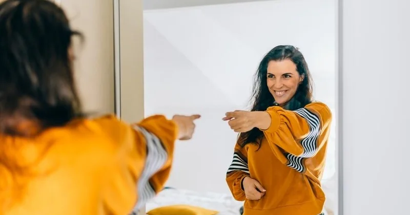 Psixoloqlar deyir: “Danışın!” Öz özünə danışmaq dəli olmaq deyil