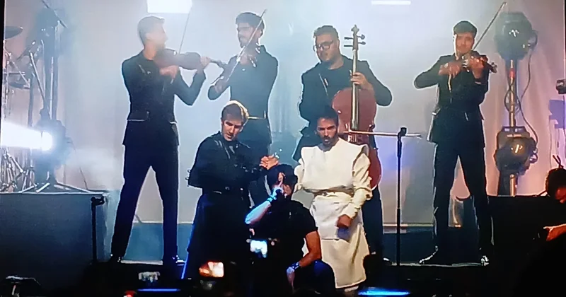 Mərdan Kazımovdan sosial mesajlı möhtəşəm konsert şousu FOTO/VİDEO