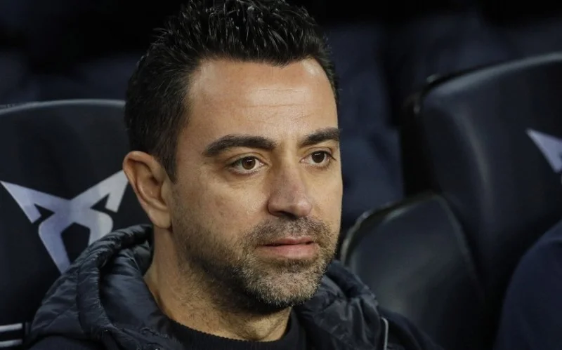 Milan Xavi ilə danışıqlara başlayıb