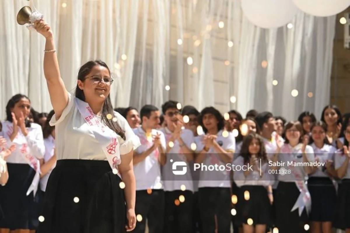 Qızıl və gümüş medala layiq görülən şagirdlərin sayı açıqlanıb