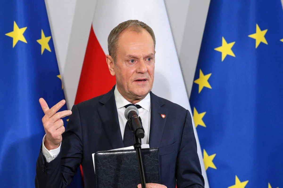 Tusk: Ukrayna Polşadan asılı olsaydı, bir gündə NATOya daxil olardı