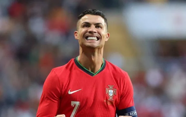 Ronaldo yenə FİFAya məhəl qoymadı